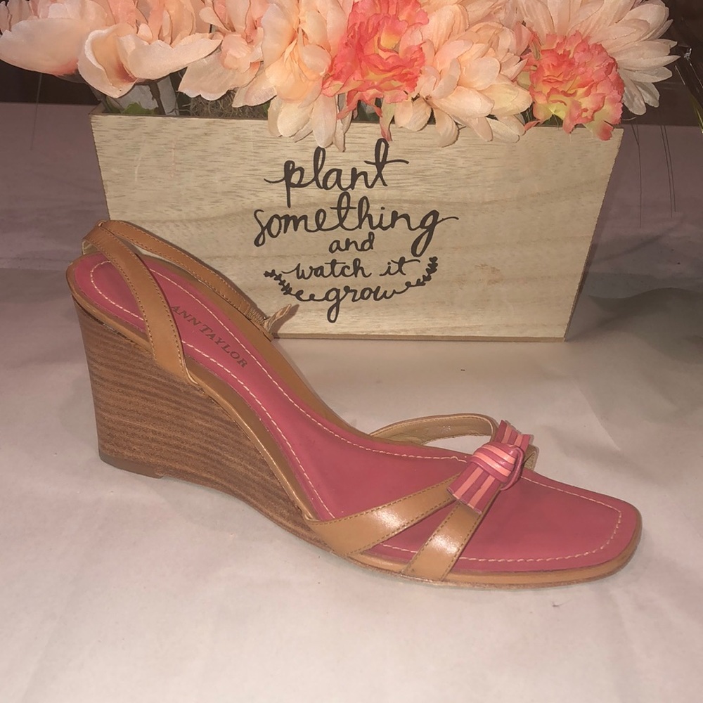 Ann Taylor Sandals Size 7.5